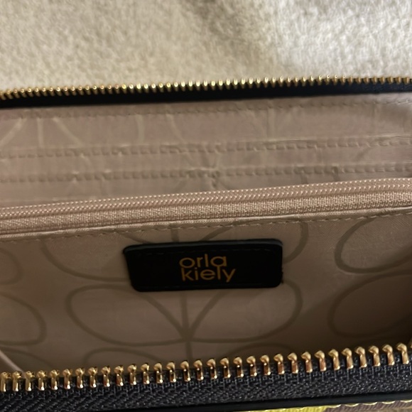 Orla Kiely Wallet - Picture 7 of 9